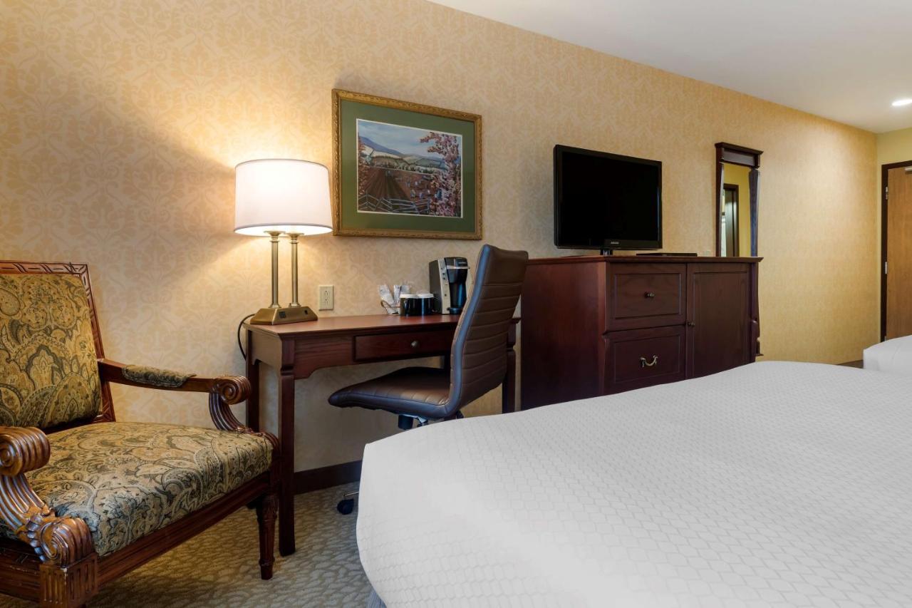 Best Western Plus Grand-Sault Hotel & Suites Экстерьер фото