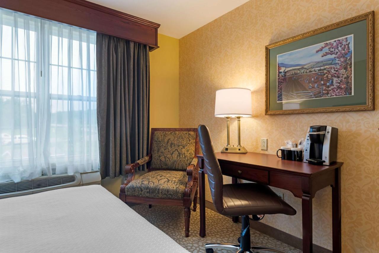 Best Western Plus Grand-Sault Hotel & Suites Экстерьер фото