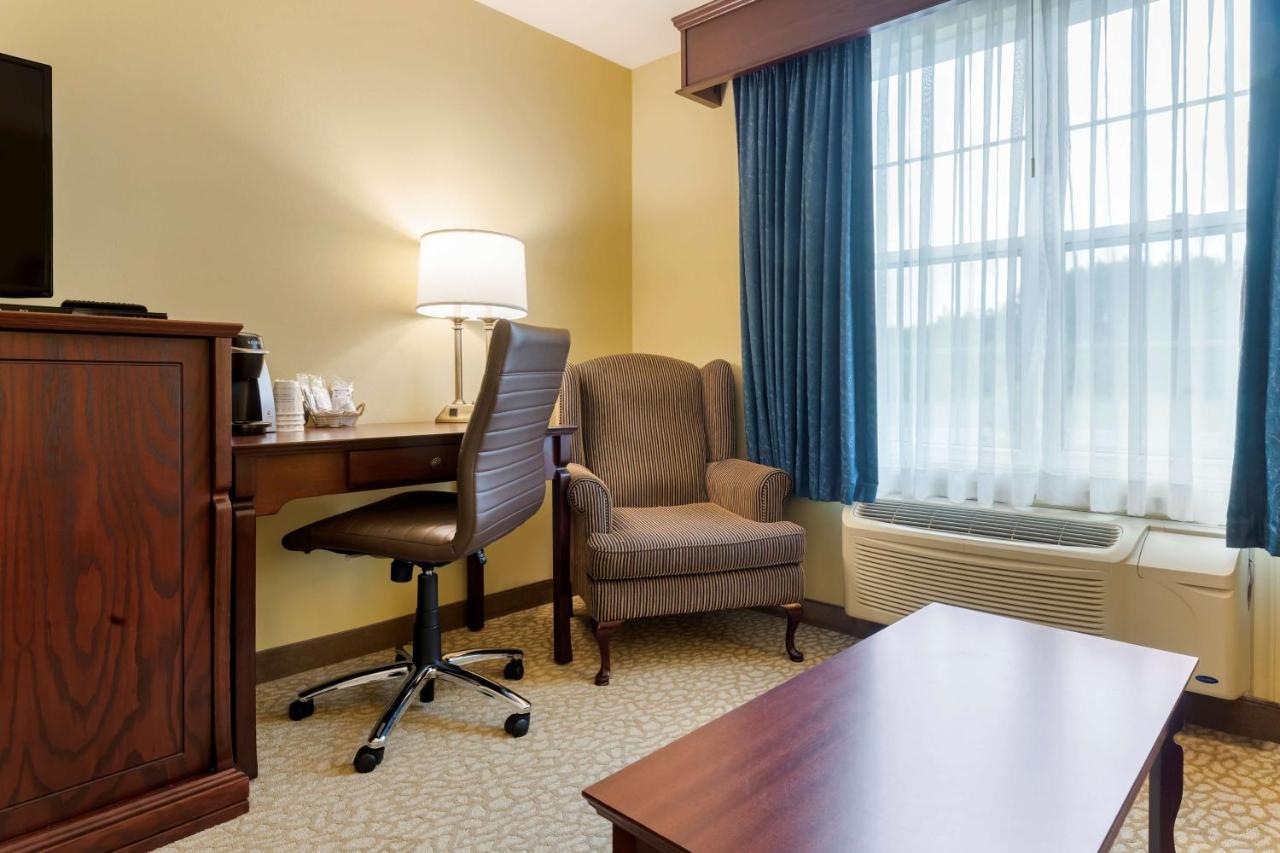 Best Western Plus Grand-Sault Hotel & Suites Экстерьер фото