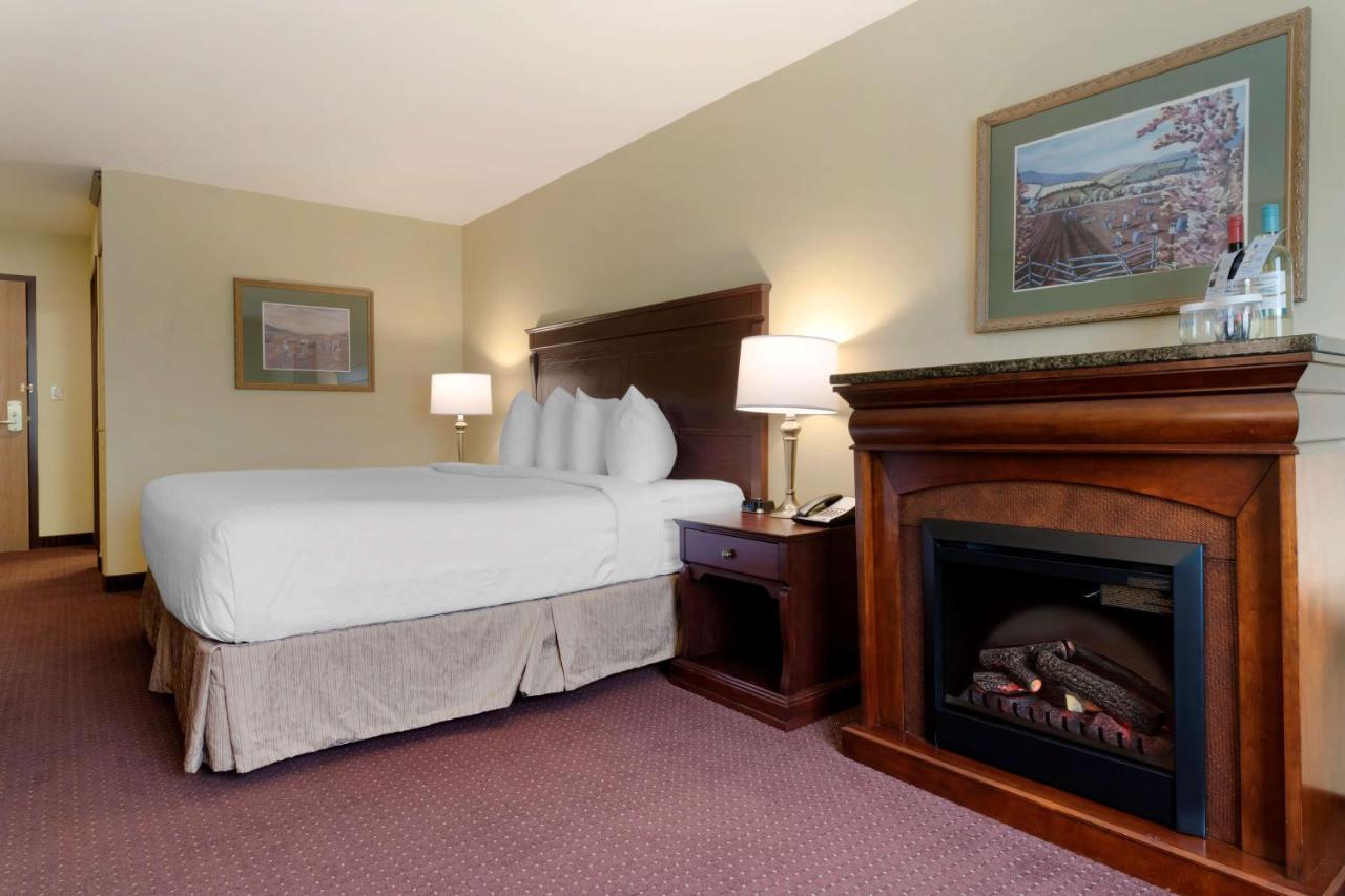 Best Western Plus Grand-Sault Hotel & Suites Экстерьер фото